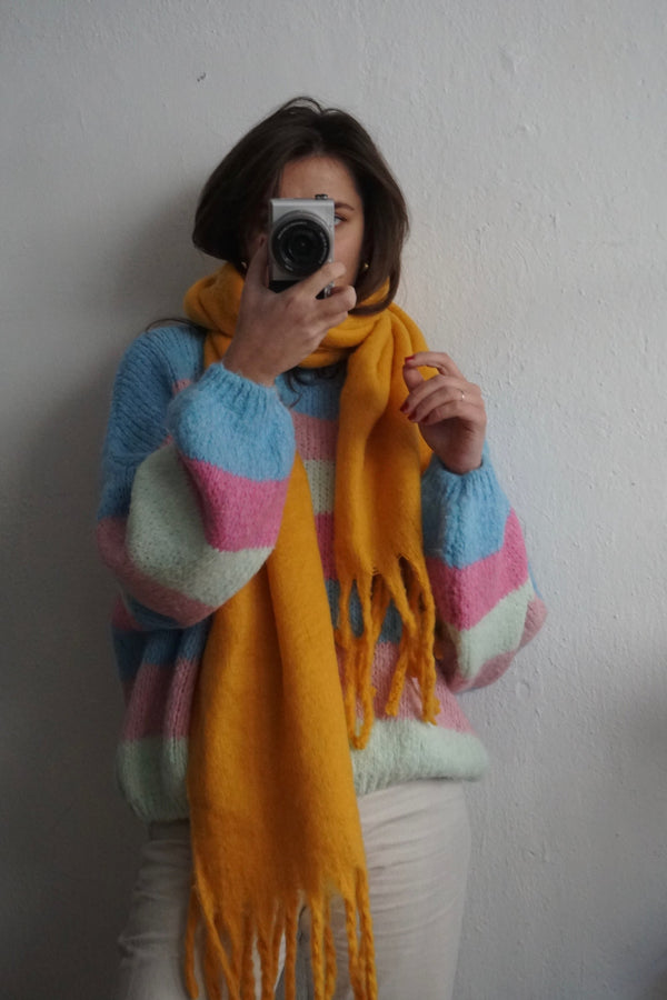 Yellow scarf