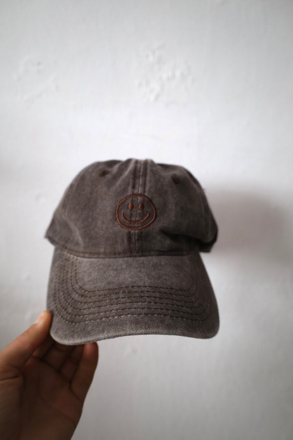 Smiley cap dark grey