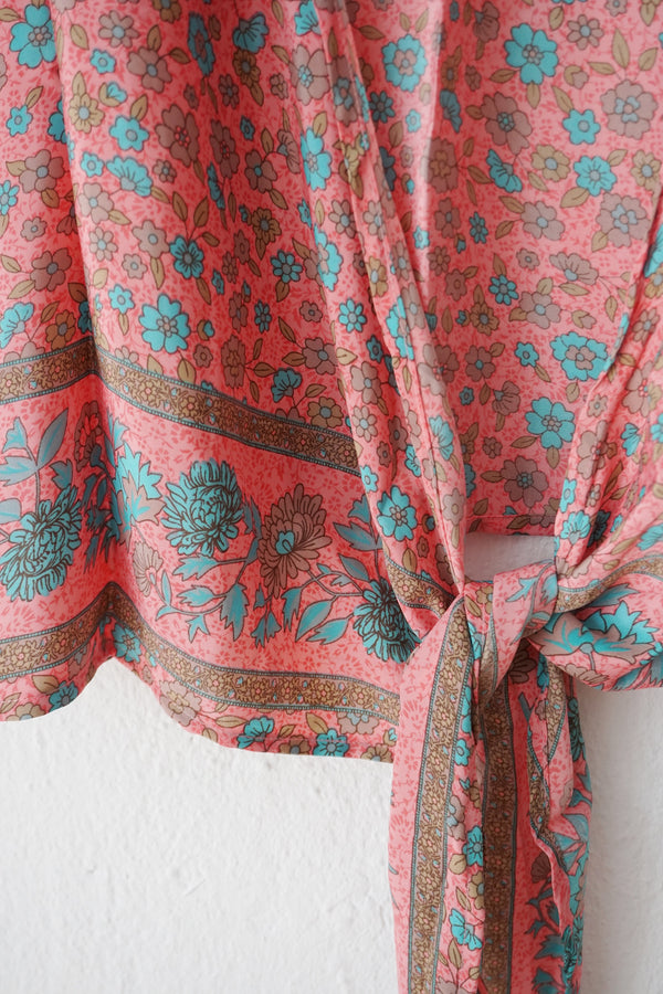 Blouse with silk