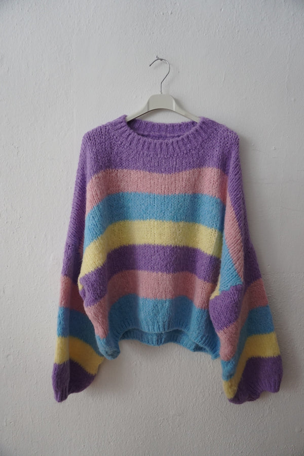 cozy pastell colored knit