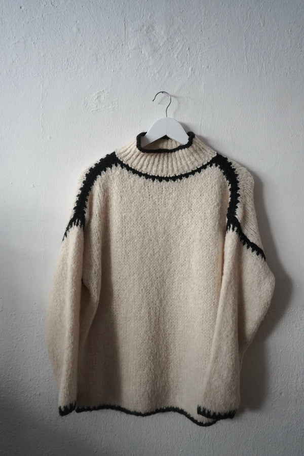 Cozy knit white