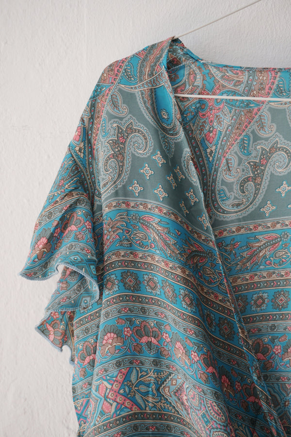 Blouse with silk