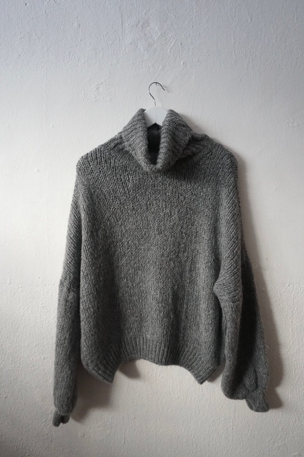 Cozy knit grey