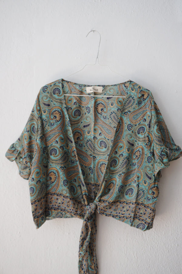 Blouse with silk