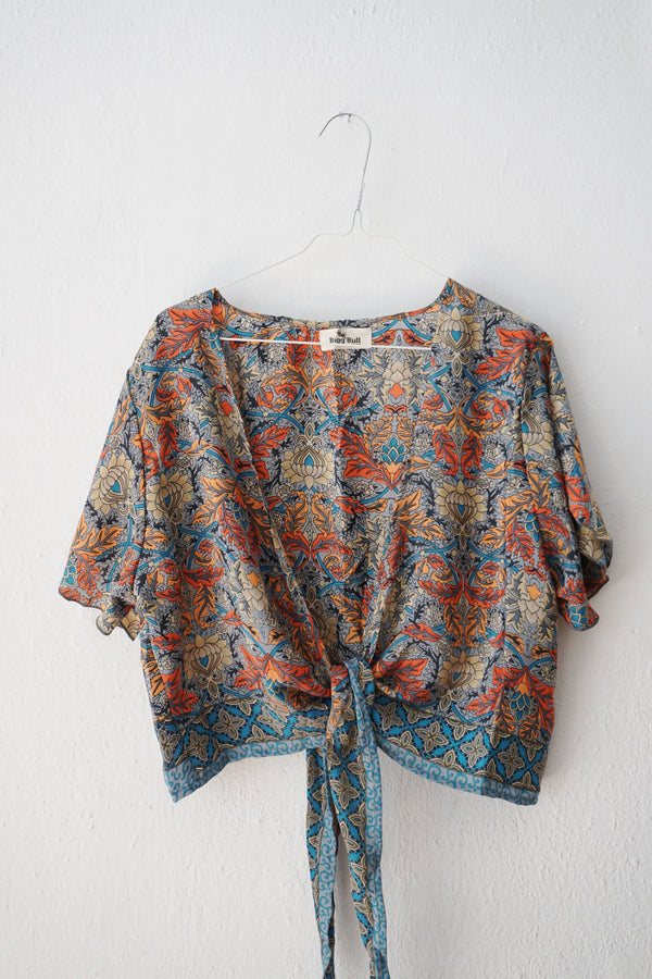 Blouse with silk