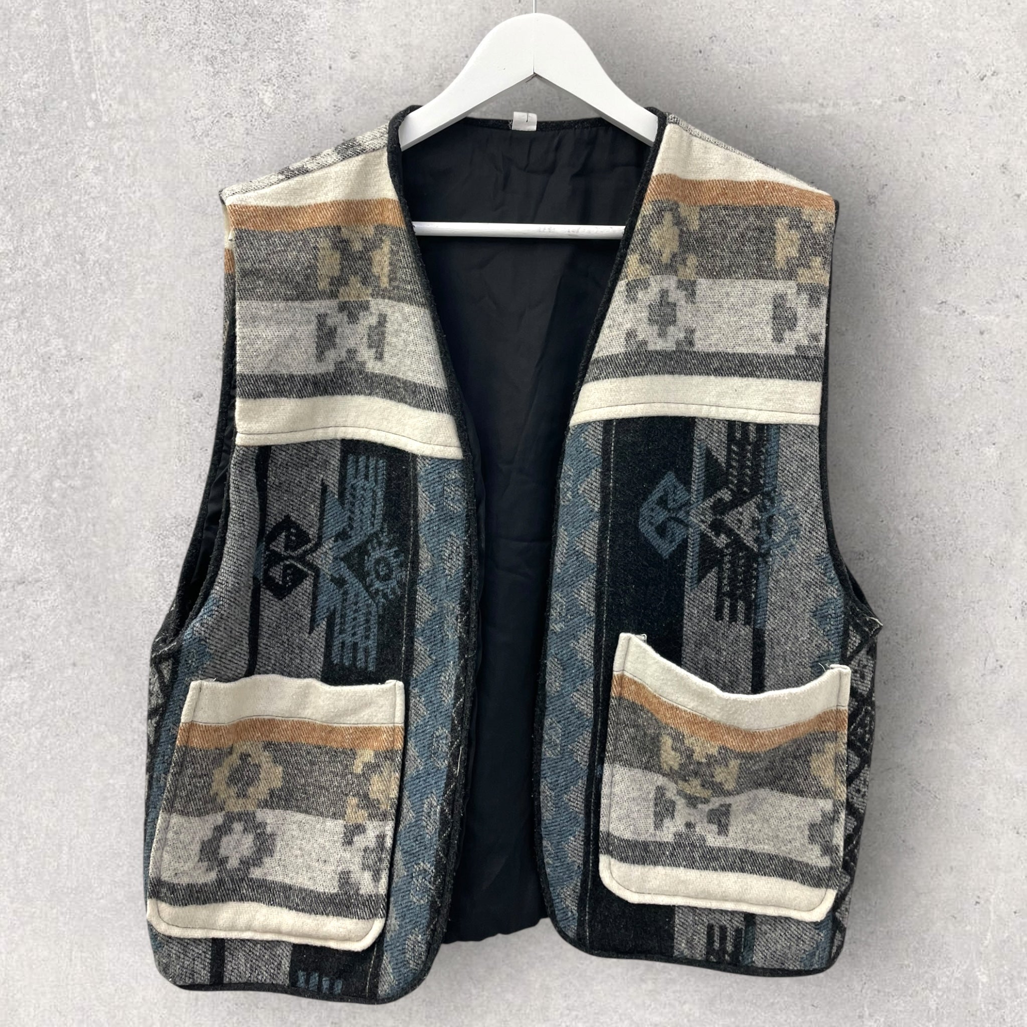 トップス FUTURE ARCHIVE ANTI VINTAGE VEST トップス FUTURE ARCHIVE