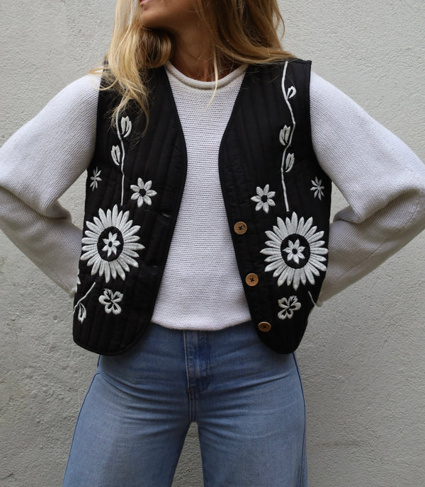 Vest flower embroidery black